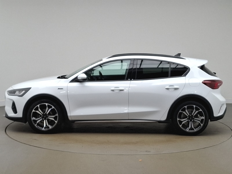 Used Ford Focus 2023 for sale - 77842184: Photo 4