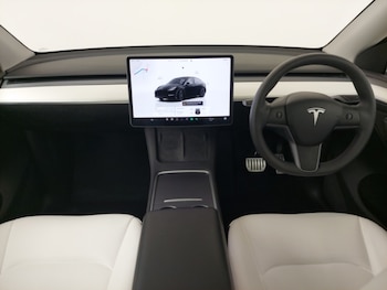 Used Tesla Model Y 2024 for sale - 77010941: Photo