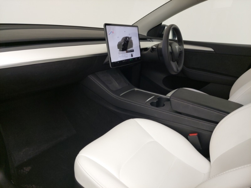 Used Tesla Model Y 2024 for sale - 77010941: Photo 5