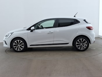 Used Renault Clio 2021 for sale - 76959536: Photo