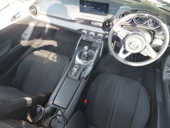 Used Mazda MX-5 2024 for sale - 76165582: Photo 2