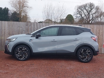 Used Renault Captur 2024 for sale - 77150633: Photo