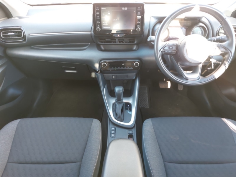 Used Toyota Yaris 2021 for sale - 77987461: Photo 2