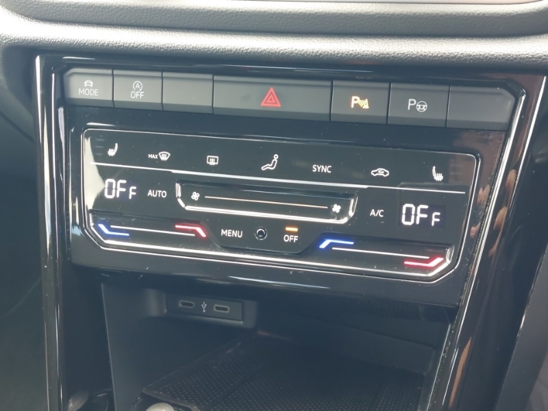 Used Volkswagen T-Roc 2022 for sale - 77242175: Photo 11