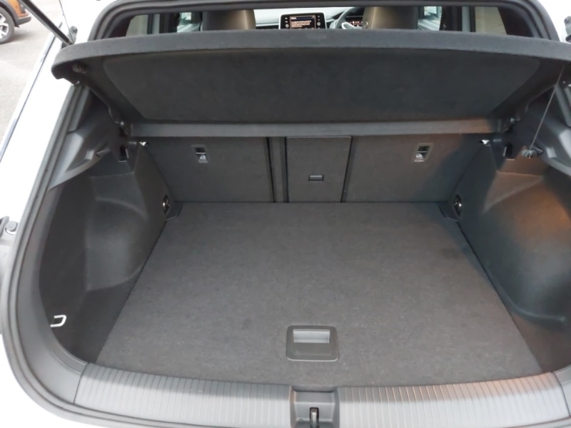 Used Volkswagen T-Roc 2025 for sale - 77055452: Photo 8