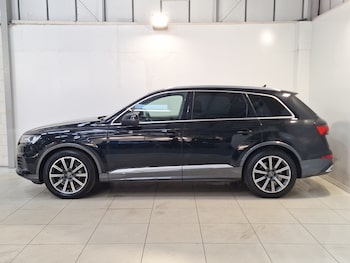 Used Audi Q7 2023 for sale - 78225615: Photo