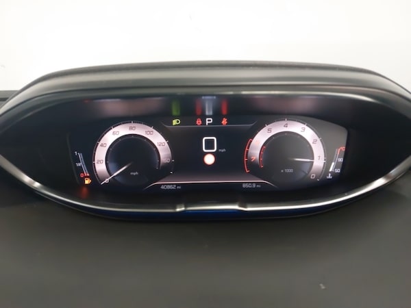 Used Peugeot 3008 2022 for sale - 76325101: Photo 11