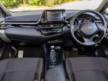 Used Toyota C-HR 2021 for sale - 78374635: Photo