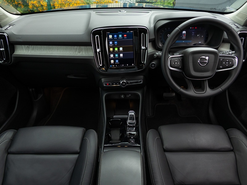 Used Volvo XC40 2024 for sale - 77018765: Photo 2