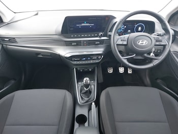 Used Hyundai BAYON 2024 for sale - 76144879: Photo 2