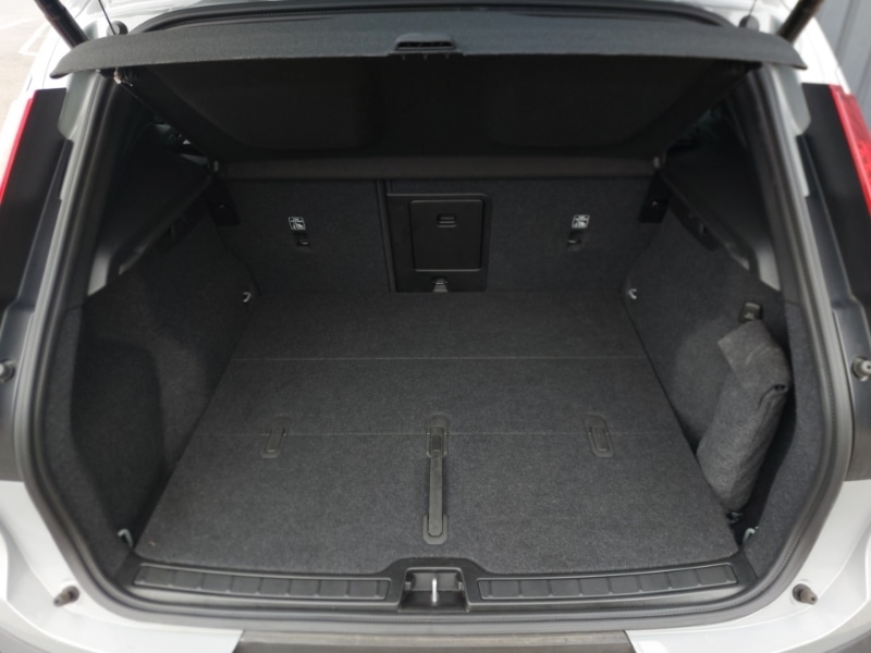 Used Volvo XC40 2024 for sale - 76578856: Photo 8