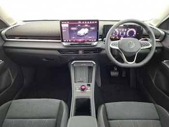 Used Volkswagen T-Roc 2026 for sale - 79315500: Photo