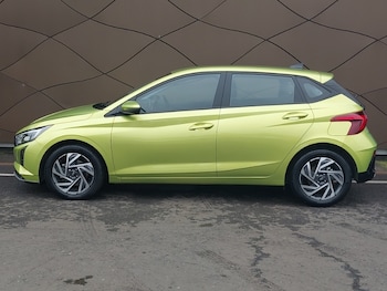 Used Hyundai i20 2024 for sale - 76129674: Photo