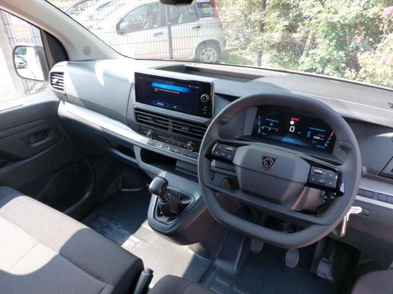 Used Peugeot Expert 2024 for sale - 76700139: Photo 2