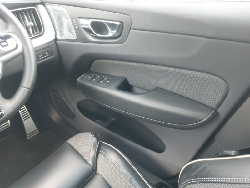 Used Volvo XC60 2021 for sale - 76920897: Photo 10