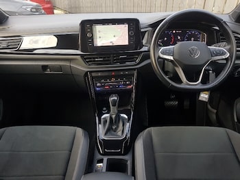 Used Volkswagen T-Roc 2023 for sale - 77314522: Photo