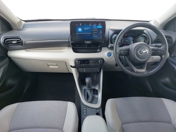 Used Toyota Yaris 2024 for sale - 75628786: Photo