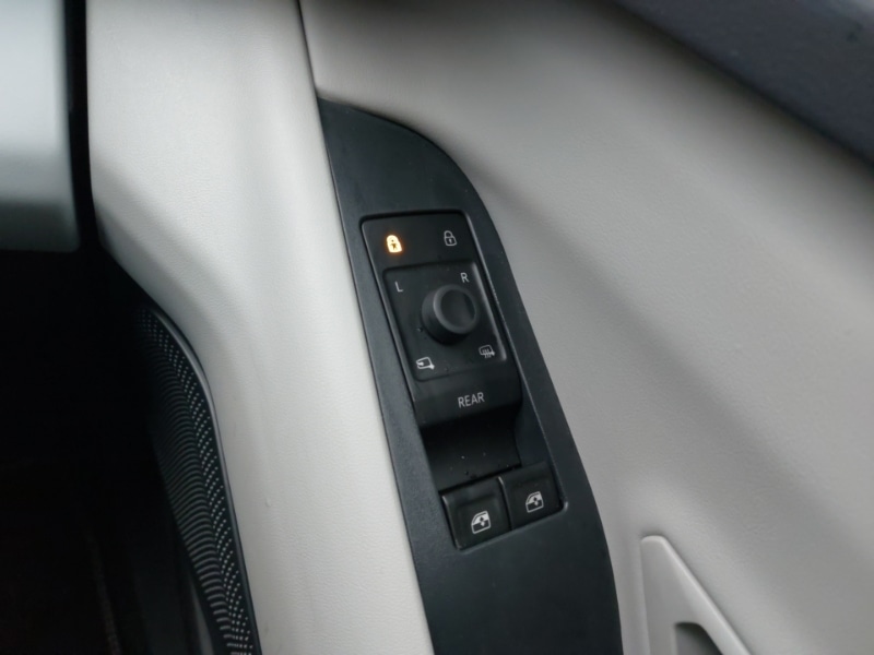 Used Ford Explorer 2025 for sale - 76770777: Photo 12