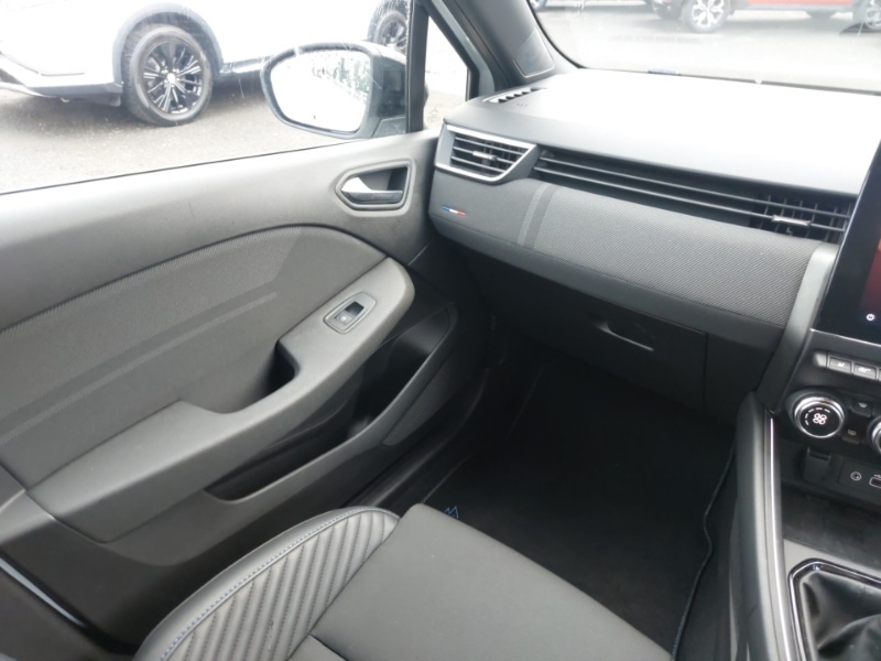 Used Renault Clio 2024 for sale - 76695459: Photo 10