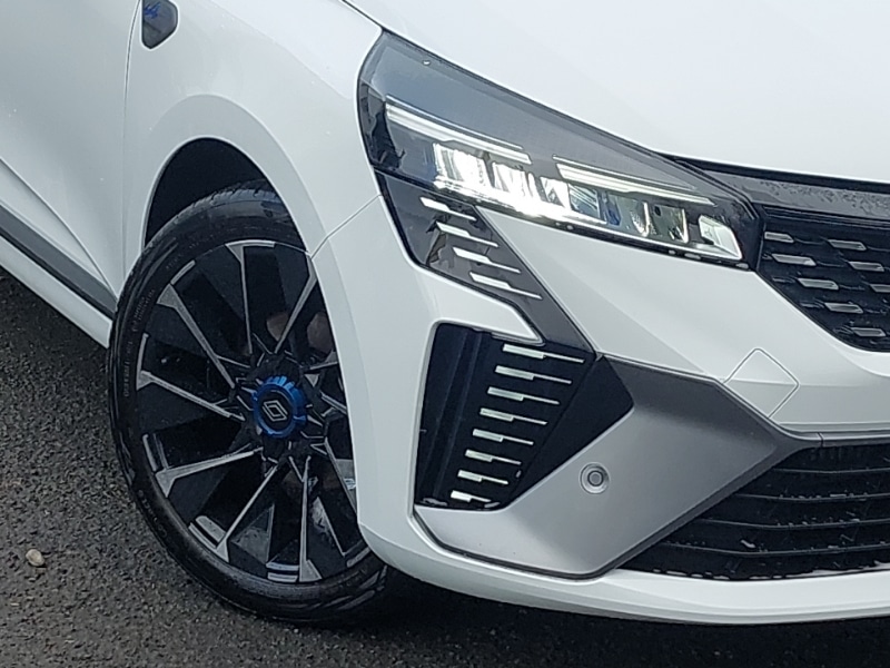 Used Renault Clio 2024 for sale - 76695459: Photo 9