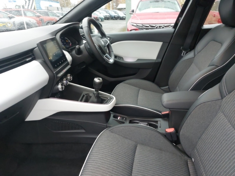 Used Renault Clio 2021 for sale - 76752082: Photo 5