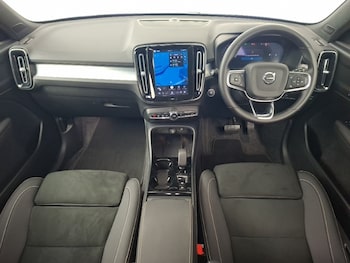 Used Volvo XC40 2025 for sale - 79605563: Photo