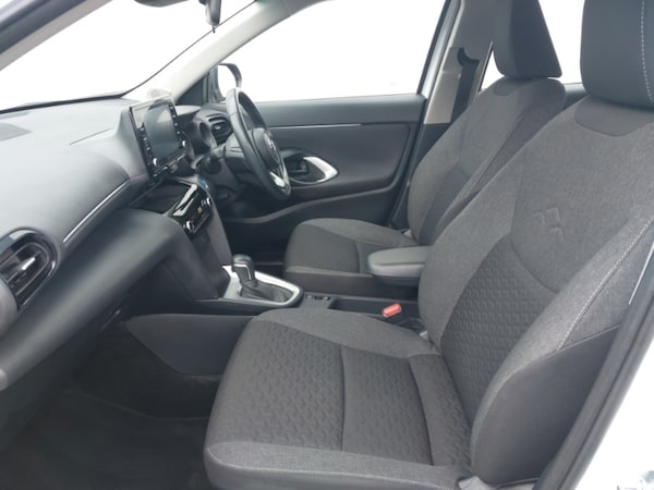 Used Toyota Yaris Cross 2022 for sale - 76288867: Photo 5