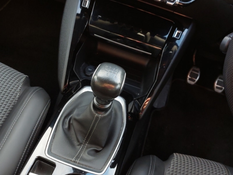 Used Peugeot 2008 2021 for sale - 77059059: Photo 10