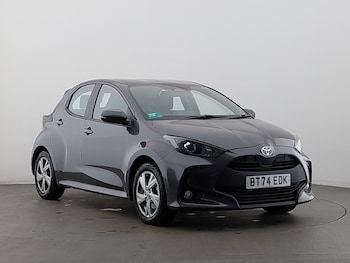 Used Toyota Yaris 2024 for sale - 77842128: Photo