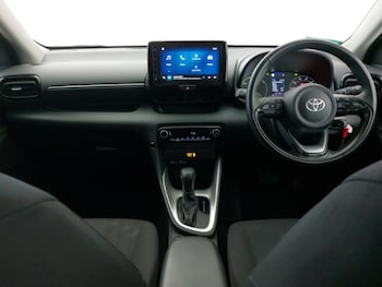 Used Toyota Yaris 2024 for sale - 77842128: Photo