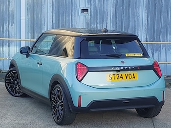 Used MINI Cooper 2024 for sale - 78284384: Photo