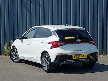Used Hyundai i20 2024 for sale - 79382322: Photo