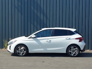 Used Hyundai i20 2024 for sale - 79382322: Photo