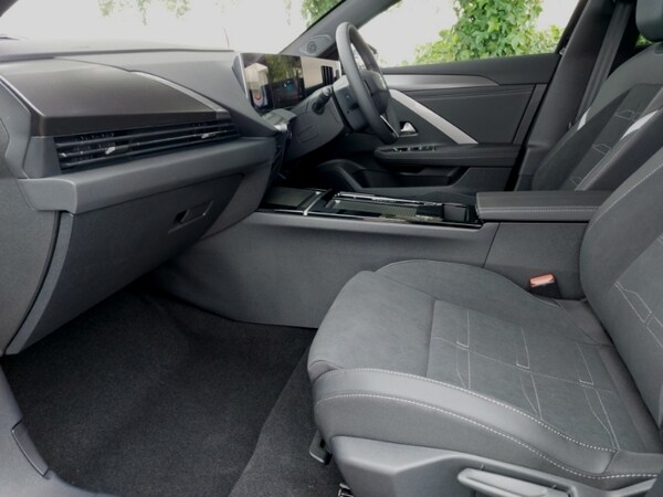 Used Vauxhall Astra 2025 for sale - 76212923: Photo 5