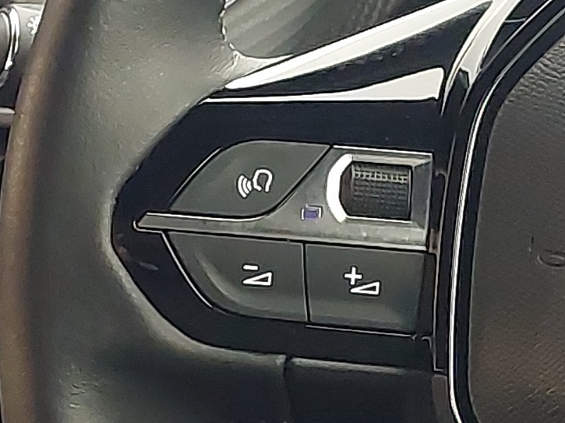 Used Peugeot 2008 2023 for sale - 77924416: Photo 10