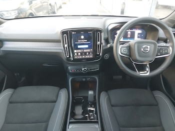 Used Volvo XC40 2025 for sale - 79505403: Photo