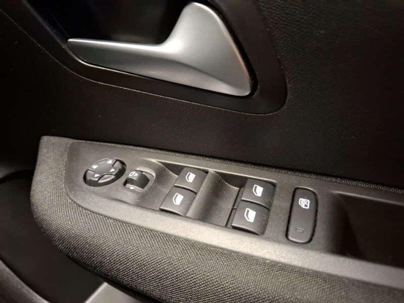 Used Peugeot 208 2023 for sale - 77652757: Photo 12