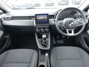 Used Renault Clio 2023 for sale - 78164944: Photo