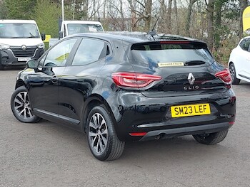 Used Renault Clio 2023 for sale - 78164944: Photo