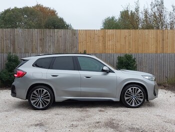 Used BMW iX1 2023 for sale - 76325340: Photo