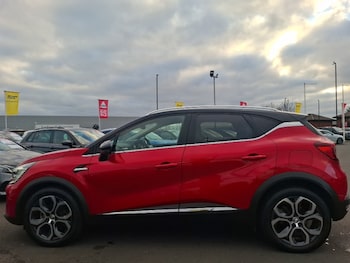 Used Renault Captur 2022 for sale - 77046665: Photo