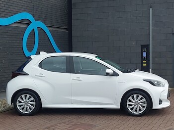 Used Toyota Yaris 2021 for sale - 77875949: Photo