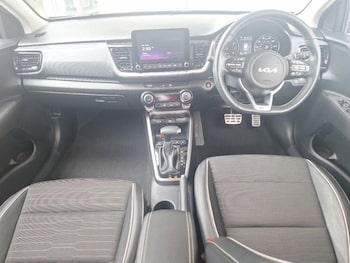Used Kia Stonic 2023 for sale - 79262859: Photo