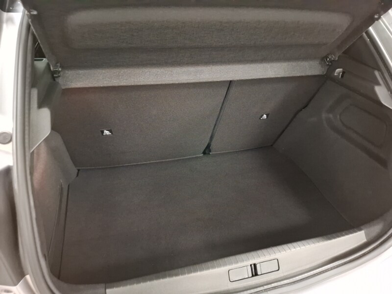 Used Peugeot 208 2022 for sale - 77449129: Photo 8