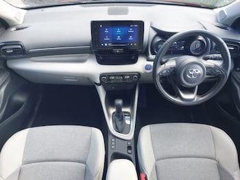 Used Toyota Yaris 2023 for sale - 78940530: Photo