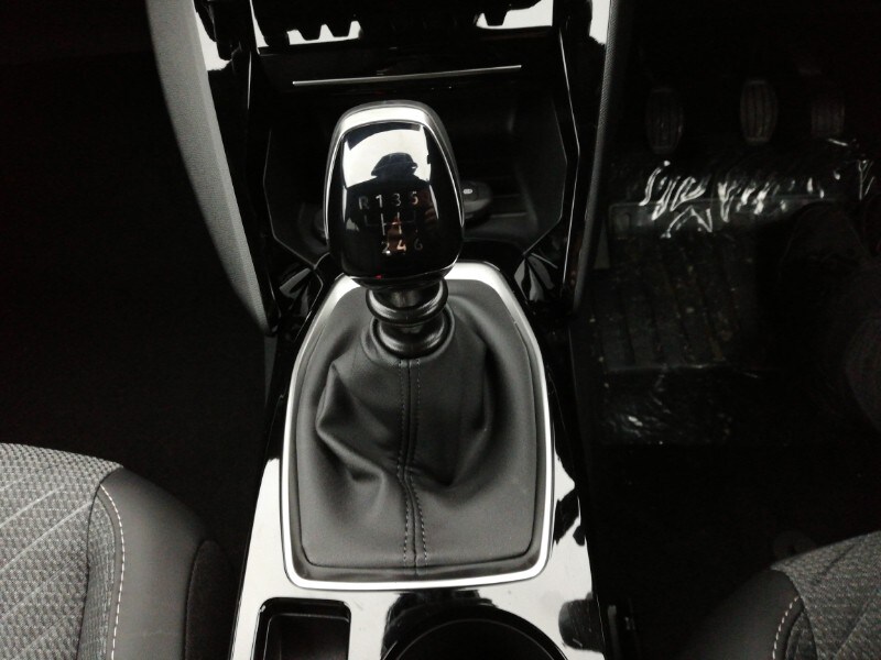 Used Peugeot 2008 2025 for sale - 76860901: Photo 12