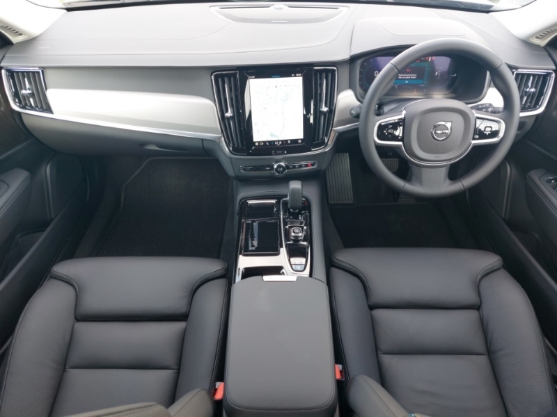 Used Volvo V90 2025 for sale - 76666417: Photo 2