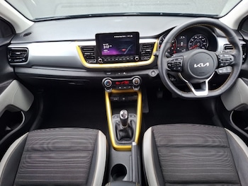 Used Kia Stonic 2023 for sale - 78439458: Photo