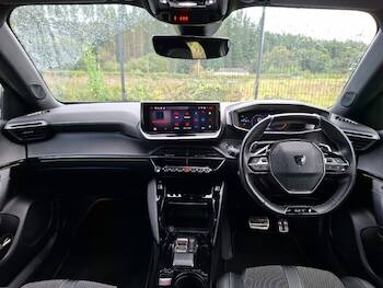 Used Peugeot 2008 2023 for sale - 79870517: Photo