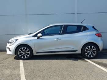 Used Renault Clio 2021 for sale - 74928700: Photo